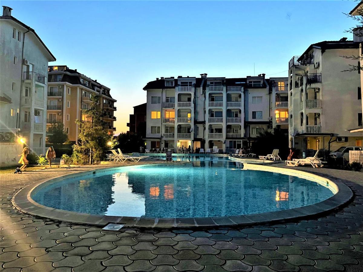 Bravo 5 Holiday Home Sunny Beach Esterno foto